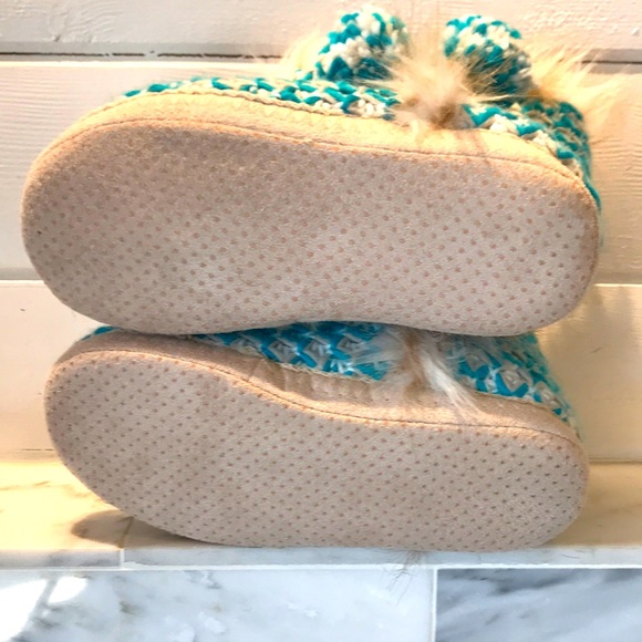 Pom Pom Faux Fur Lined Slippers Size 9/10 NWOT - Picture 6 of 7